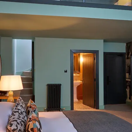 Du Vin Hotel 4*