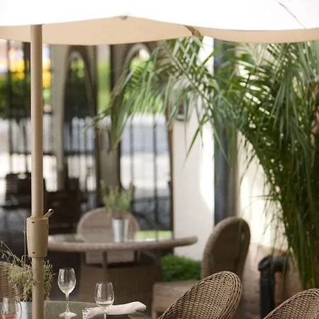 Du Vin Hotel 4*