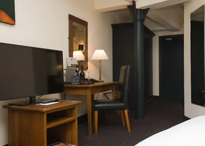 布里斯托杜文酒店 4*